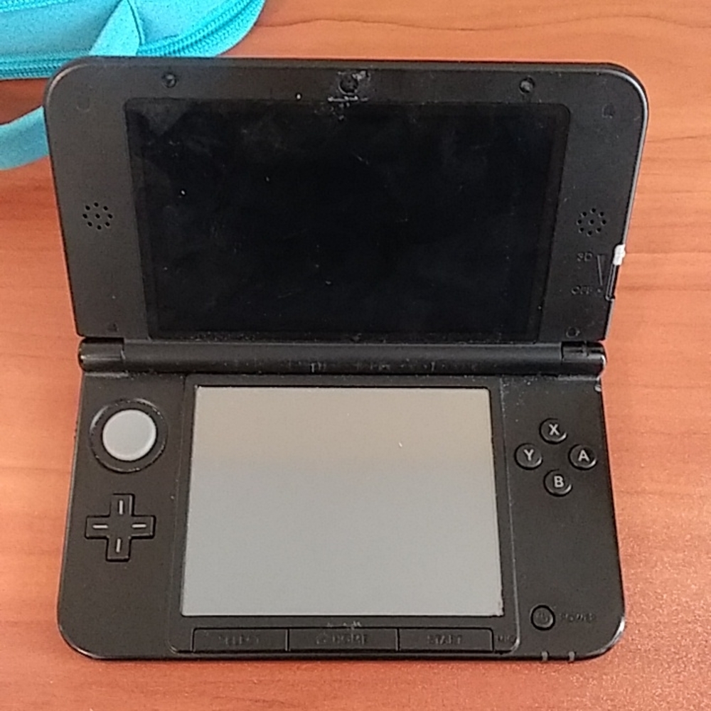 Nintendo 3DS XL (Red)